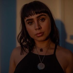 Meet your Posher, Melanie